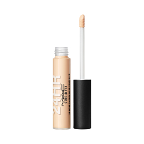 MAC Studio Fix 24-Hour Smooth Wear Concealer