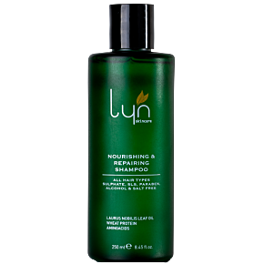 LYN Nourishing and Repairing Shampoo