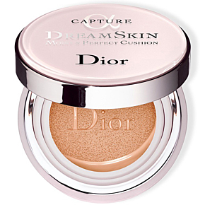 CAPTURE DREAMSKIN MOIST & PERFECT CUSHION 010  SPF 50 - PA+++ ДНЕВЕН КРЕМ С ЦВЯТ